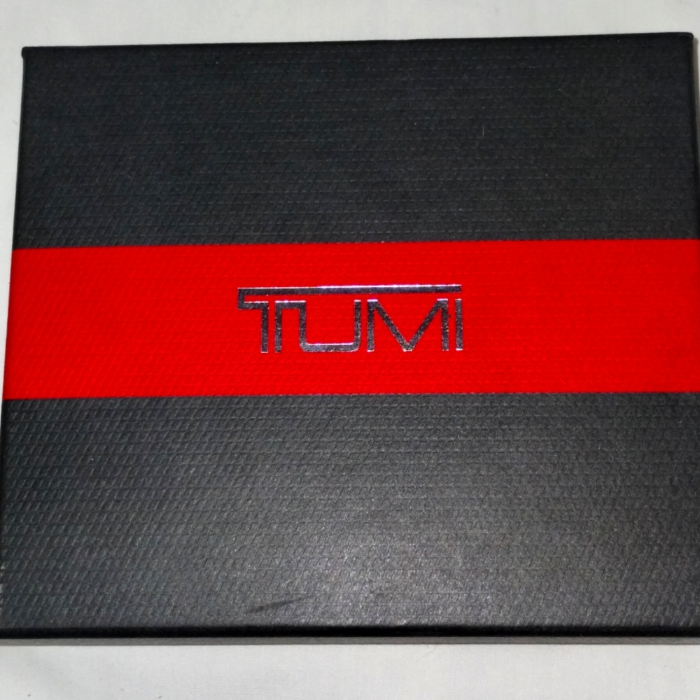 TUMI Delta SLG Wallet w/Removable passcase